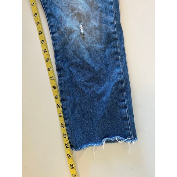 Madewell The High-Rise Slim Boyjean in Dover Wash: Raw-Hemmed Edition - Picture 10 of 12